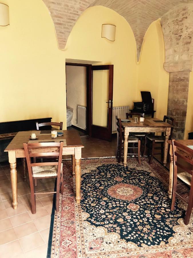 B&B La Dimora Del Capitano Фабриано Экстерьер фото
